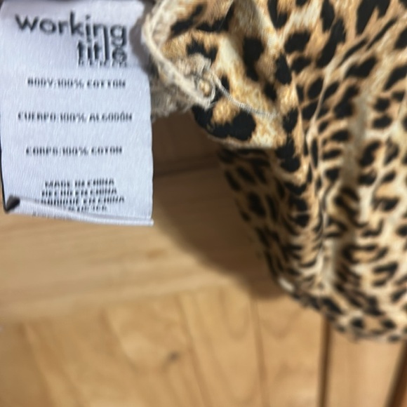 Working Title Women Cropped Leopard Print Denim Jacket - Picture 4 of 5